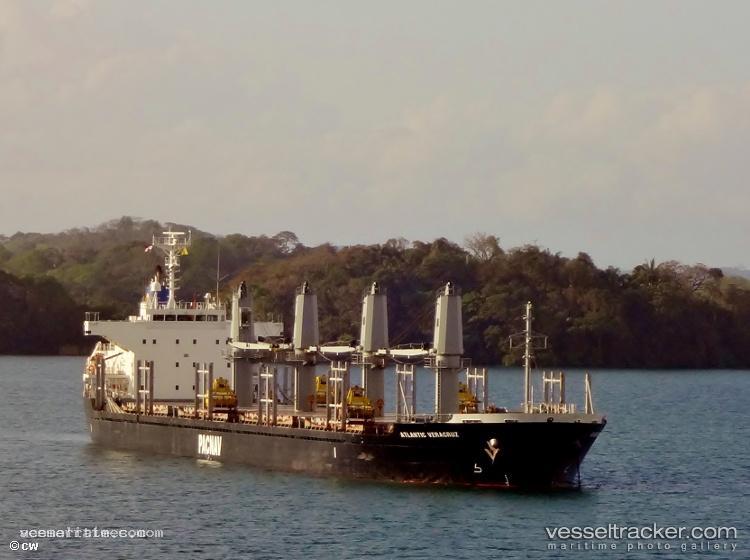 Str-Lucky - Bulk Carrier vessel registered in Panama