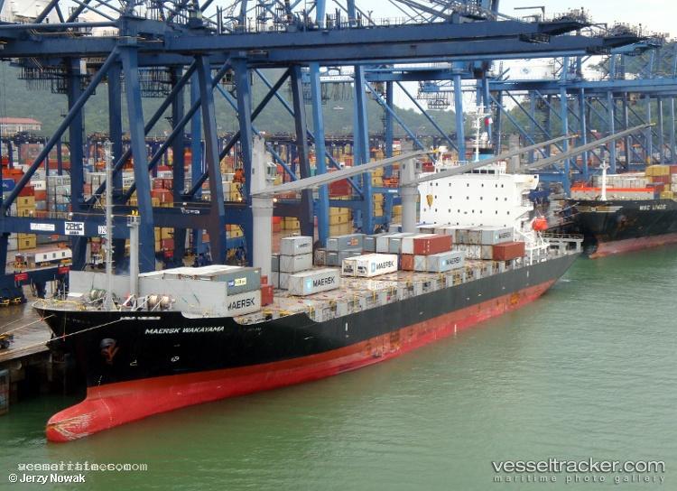 Maersk-Wakayama - Container Ship vessel registered in Singapore