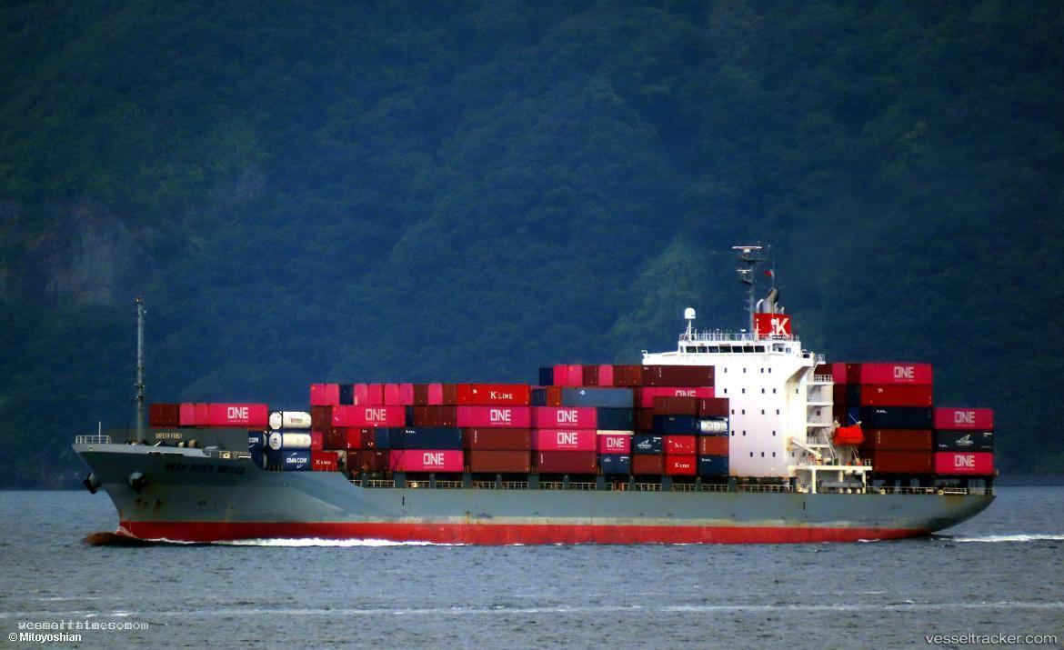 Swan-River-Bridge - Container Ship vessel registered in Singapore