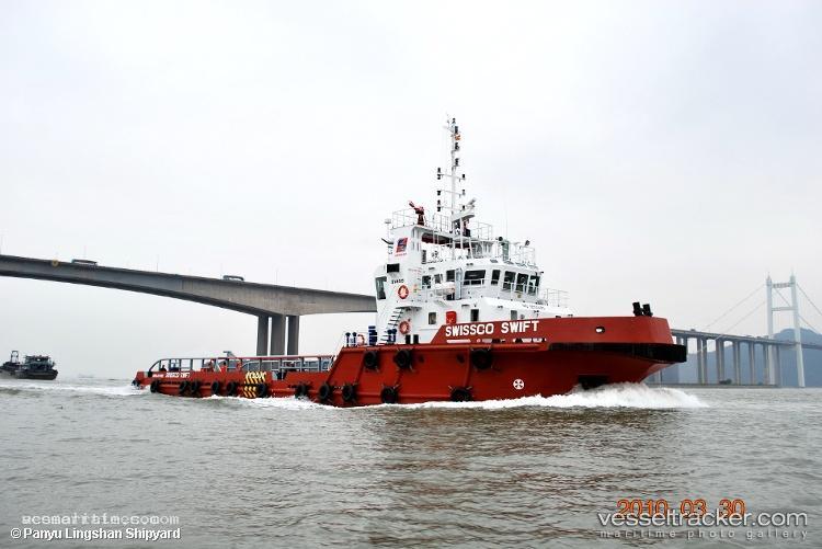 Swissco-Swift - Service Ship vessel registered in Saint Vincent and the Grenadines