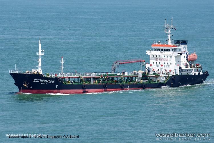 New-Navigator-2 - Oil Products Tanker vessel registered in Singapore