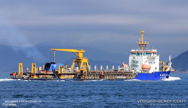 Jun-Hai-1 - Hopper Dredger vessel registered in China