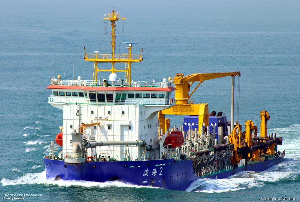 Jun-Hai-2 - Hopper Dredger vessel registered in China