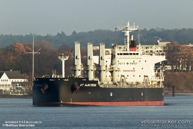 Kp-Albatross - Bulk Carrier vessel registered in Marshall Islands