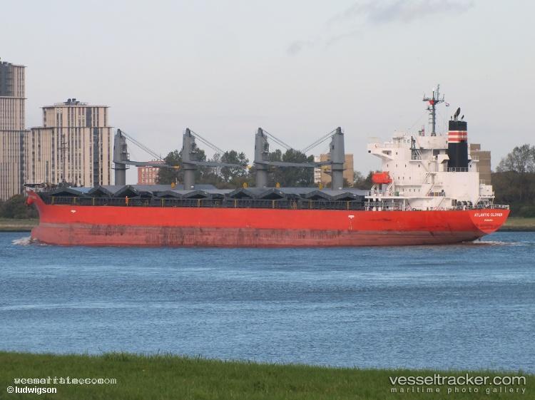 Manta-Nilgun - General Cargo Ship vessel registered in Marshall Islands