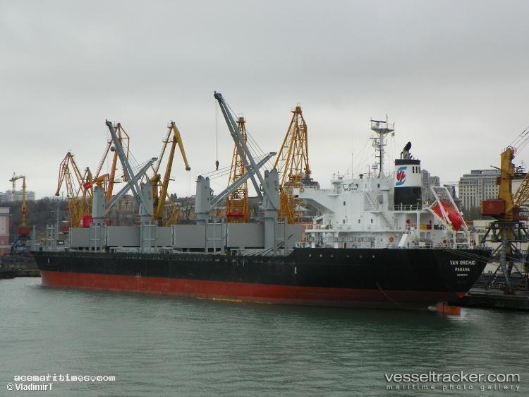 Apogee-Endeavour - Bulk Carrier vessel registered in Panama