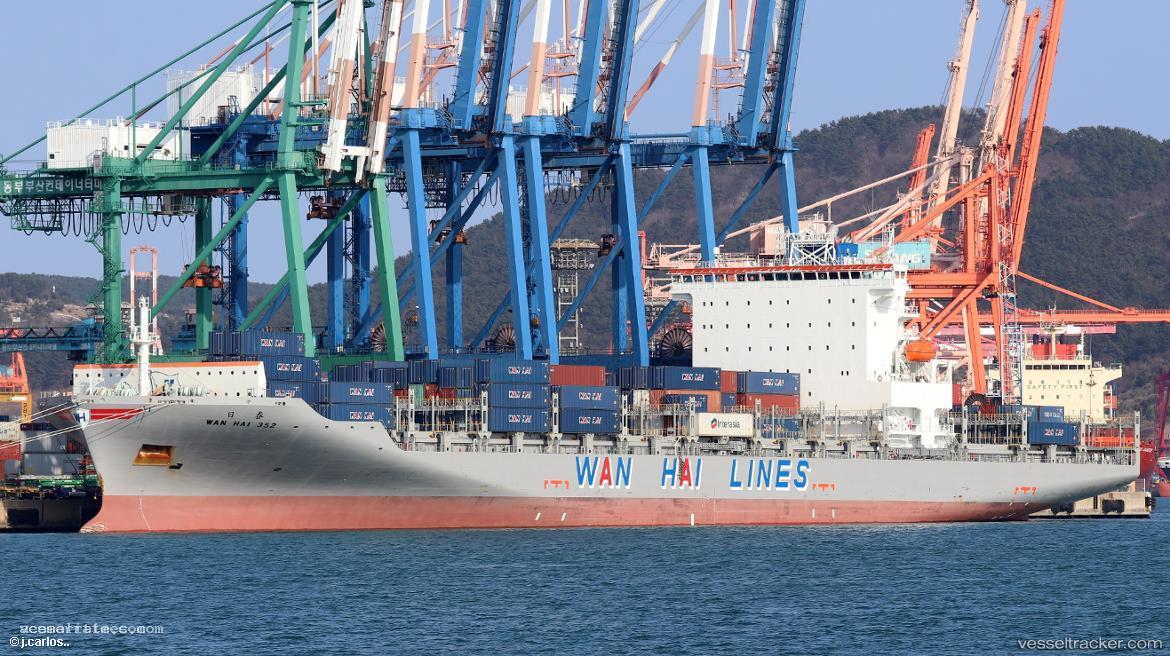Wan-Hai-352 - Container Ship vessel registered in Singapore