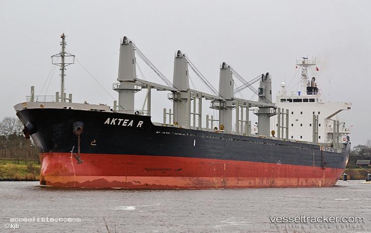 Lucky-Hope - Bulk Carrier vessel registered in Panama