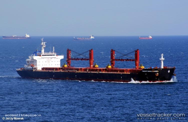 Papa-John - Bulk Carrier vessel registered in Marshall Islands