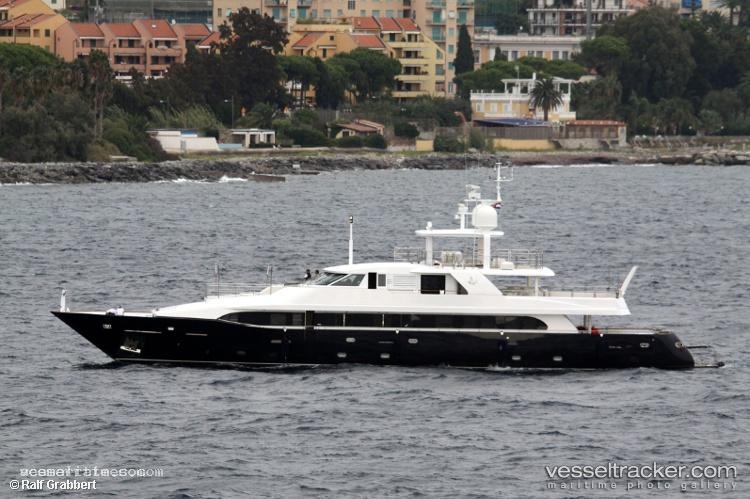 Lady-In-Blue - Service Ship vessel registered in Malta