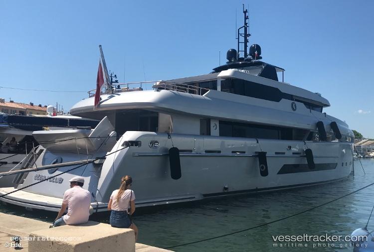Ocean-Club - Service Ship vessel registered in Cayman Islands