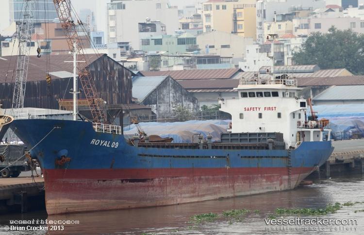 Royal-09 - Bulk Carrier vessel registered in Vietnam