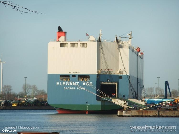 Elegant-Ace - Vehicles Carrier vessel registered in Panama