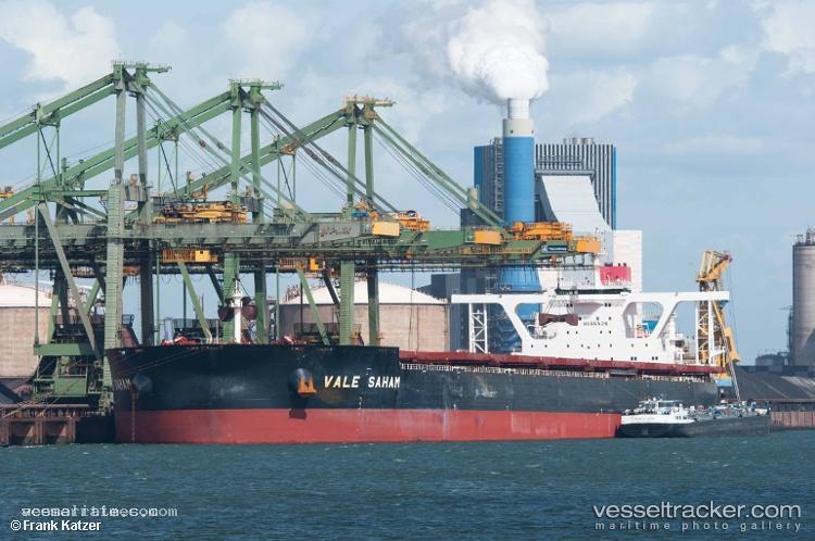 Saham-Max - Ore Carrier vessel registered in Marshall Islands