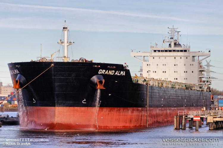 Thames-Trader - Bulk Carrier vessel registered in Liberia