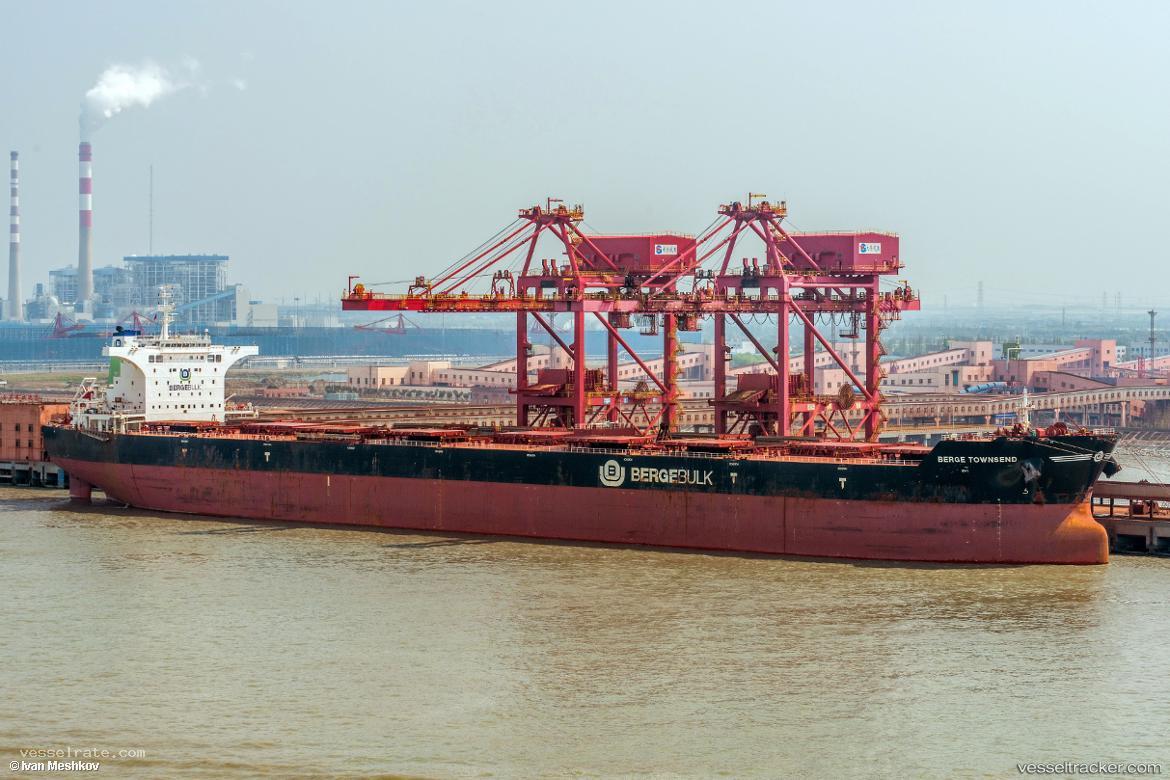 Berge-Townsend - Ore Carrier vessel registered in United Kingdom