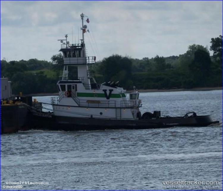 Helen - Pusher Tug vessel registered in United States of America