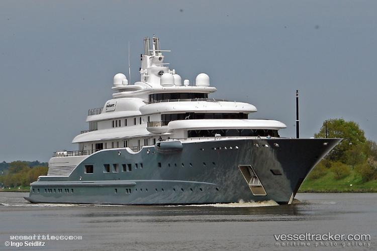 Radiant - Service Ship vessel registered in Cayman Islands
