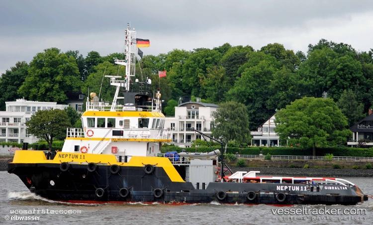 Neptun-11 - Tug vessel registered in Netherlands
