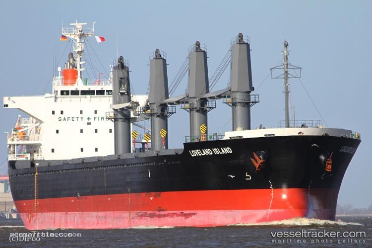 Lady-Dimine - Bulk Carrier vessel registered in Bahamas
