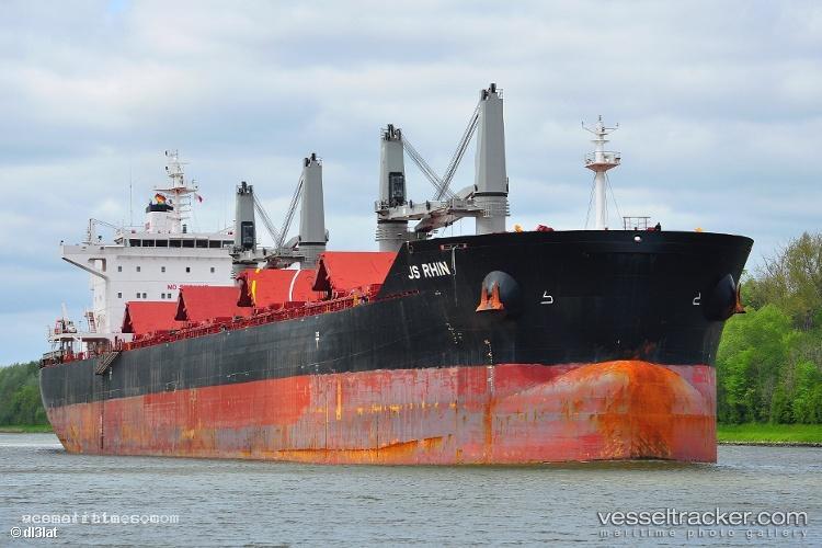 Damon - Bulk Carrier vessel registered in Marshall Islands