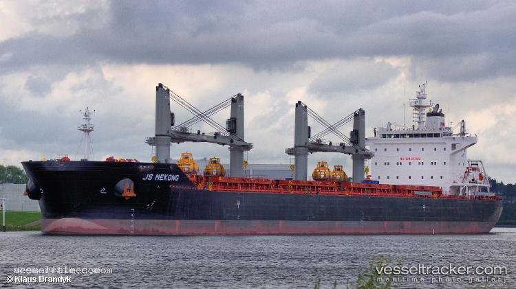 Star-Rowayton - Bulk Carrier vessel registered in Liberia