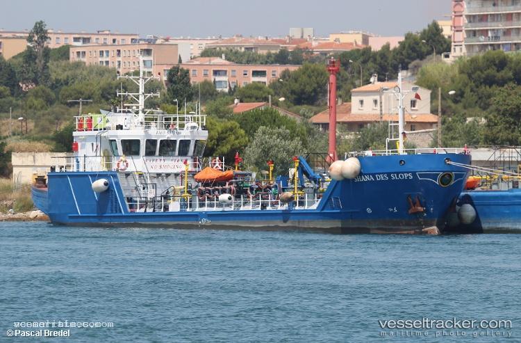 Shana-Des-Slops - Oil Products Tanker vessel registered in France