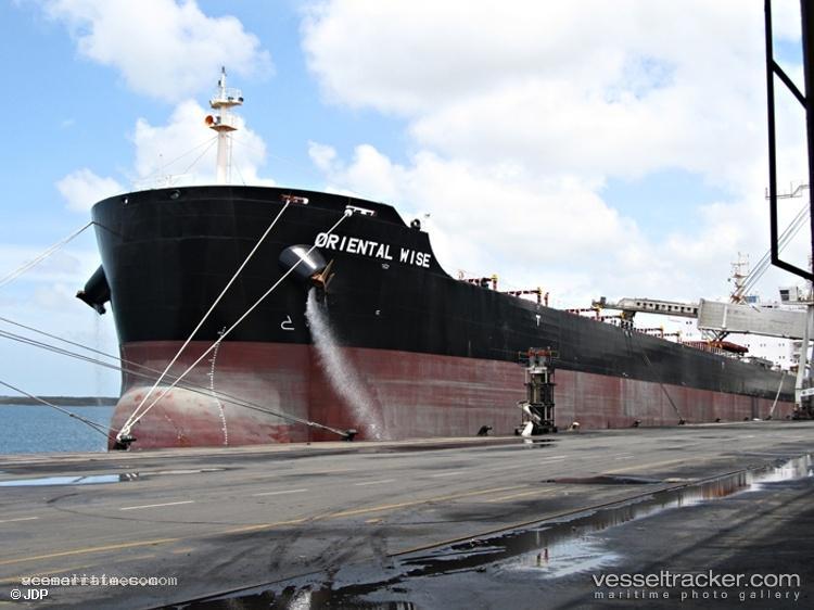 Hydrus - Bulk Carrier vessel registered in Marshall Islands