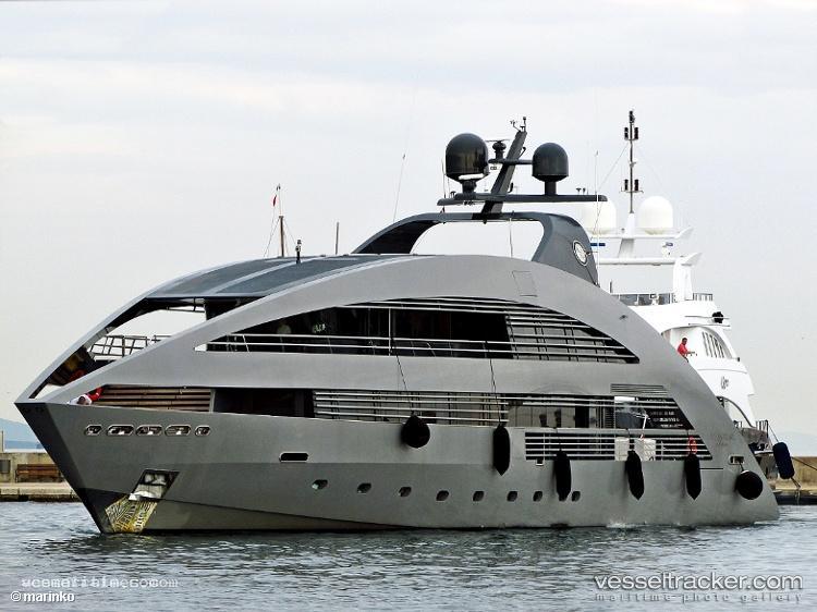 Ocean-Pearl - Service Ship vessel registered in United Kingdom