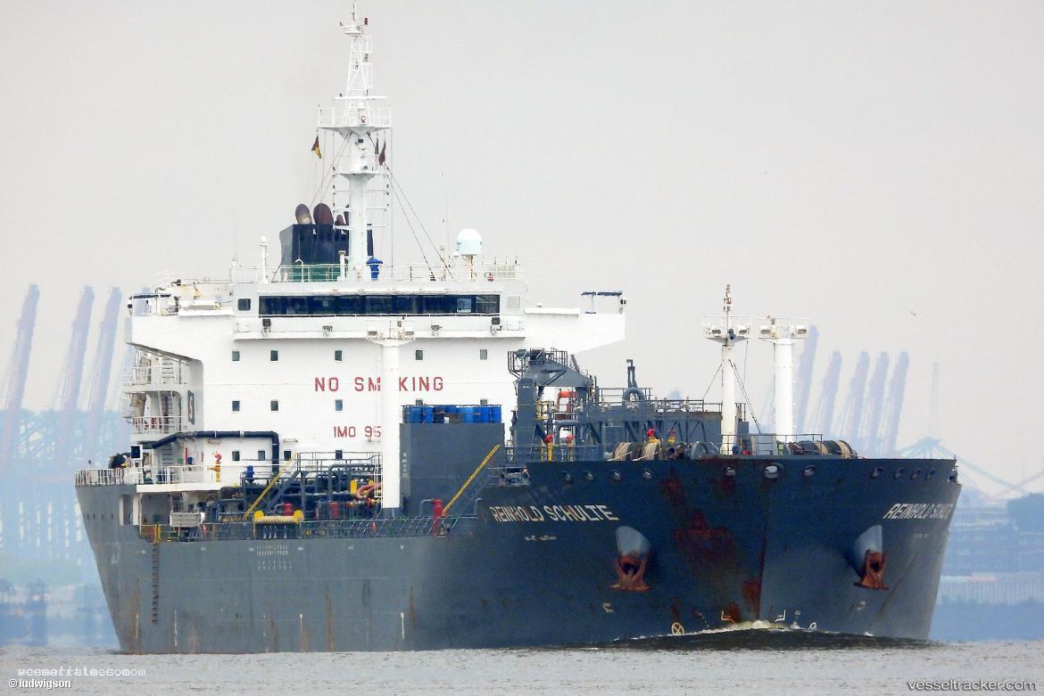 Reinhold-Schulte - Chemical Oil Products Tanker vessel registered in Singapore