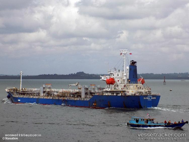 Dl-Amber - Chemical Oil Products Tanker vessel registered in South Korea