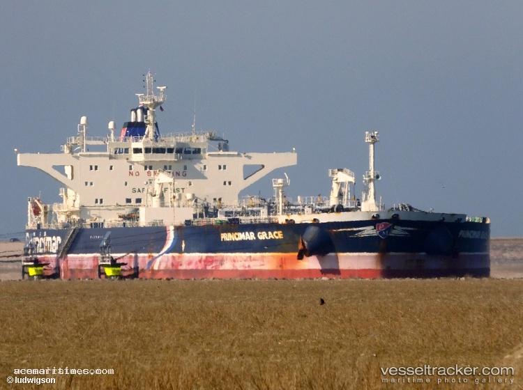 Barcelona-Spirit - Crude Oil Tanker vessel registered in Bahamas