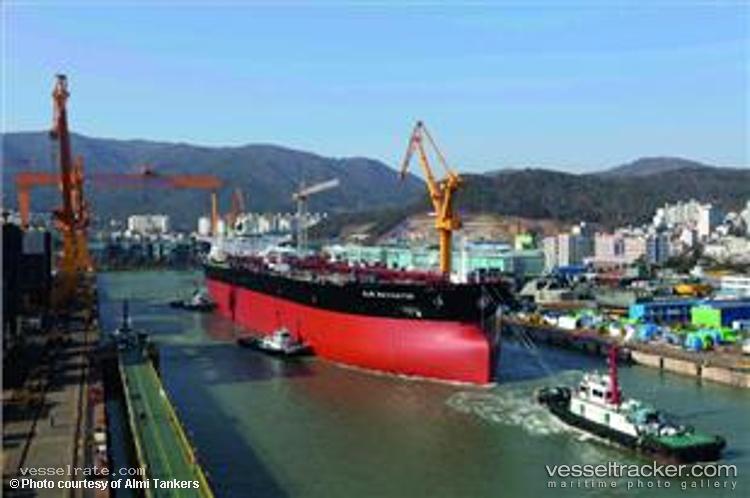 Almi-Navigator - Crude Oil Tanker