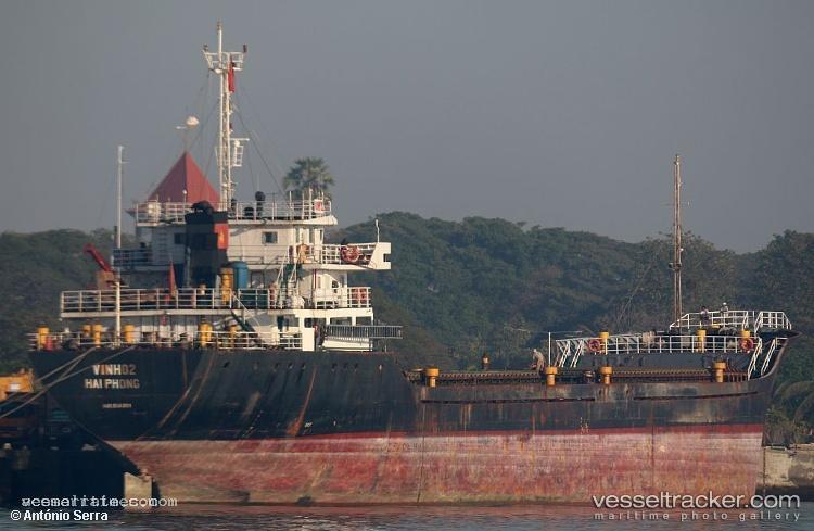 Vinh-02 - Bulk Carrier vessel registered in Vietnam