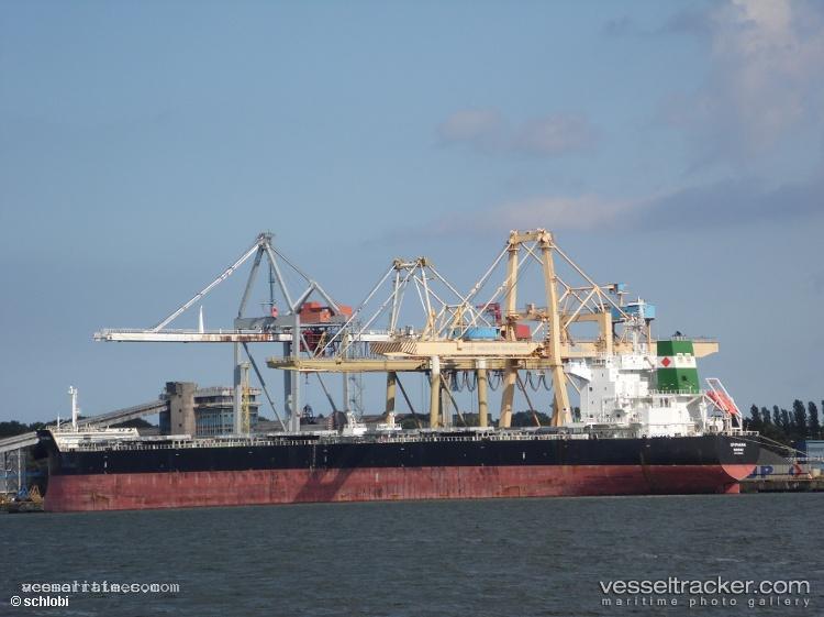 Epiphania - Bulk Carrier vessel registered in Bahamas