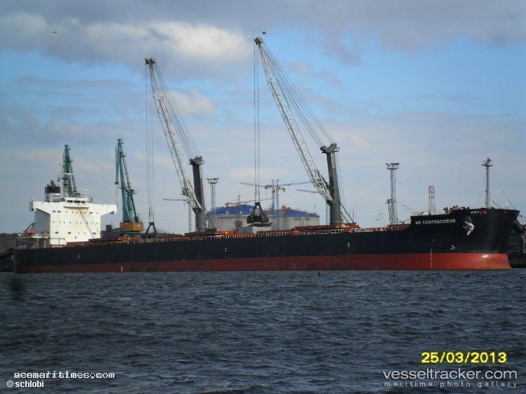 Caravos-Explorer-Ii - Bulk Carrier vessel registered in Marshall Islands