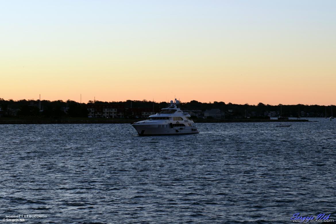 Aspen-Alternative - Service Ship vessel registered in Cayman Islands