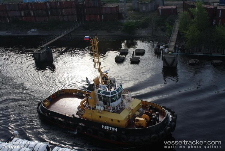 Neptun - [tug.fire_fighting_tug] vessel registered in Slovenia