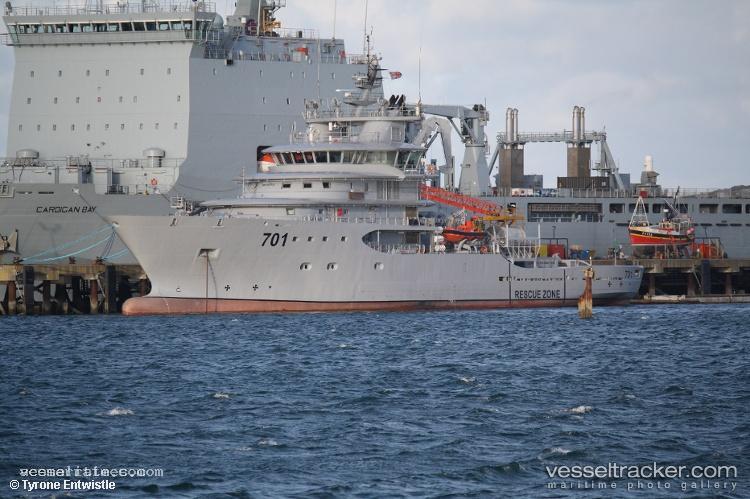 El-Moundjid - Salvage Ship vessel registered in Algeria