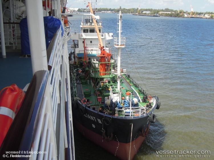 Valiant-Iii - Oil Products Tanker vessel registered in Singapore