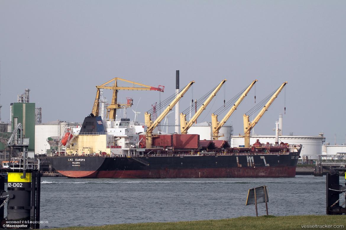 Lmz-Europa - Bulk Carrier vessel registered in Marshall Islands