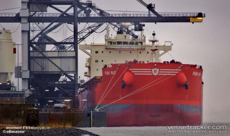 Puma-Max - Bulk Carrier vessel registered in Bahamas