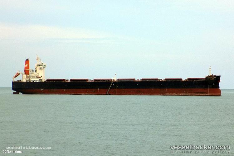 Gns-Honour - Bulk Carrier vessel registered in Marshall Islands