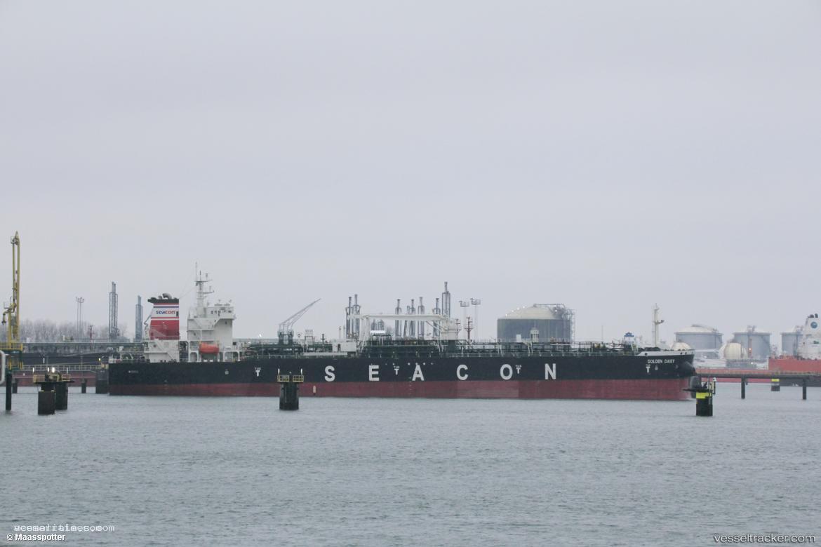 Golden-Daisy - Bulk Carrier vessel registered in Marshall Islands