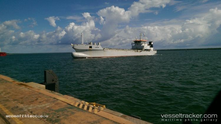Leeuw - Dredger vessel registered in Luxembourg