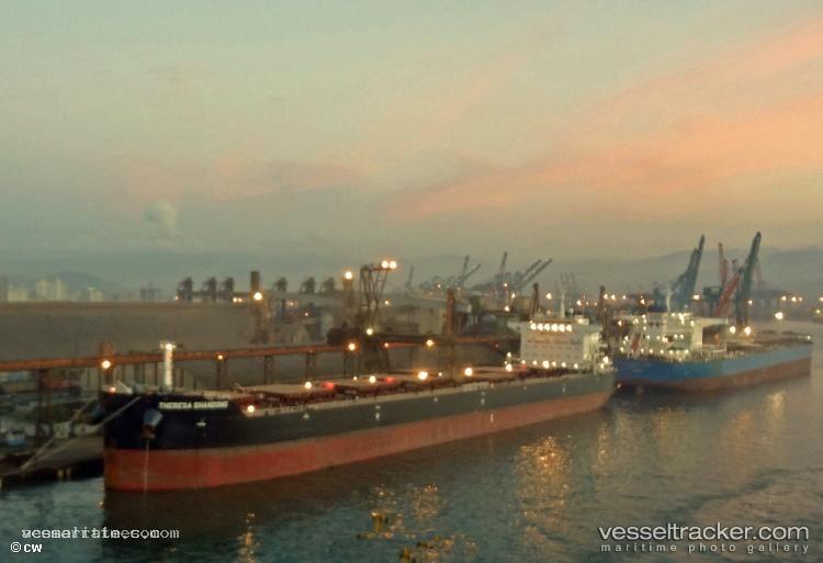 Effie - Bulk Carrier vessel registered in Marshall Islands