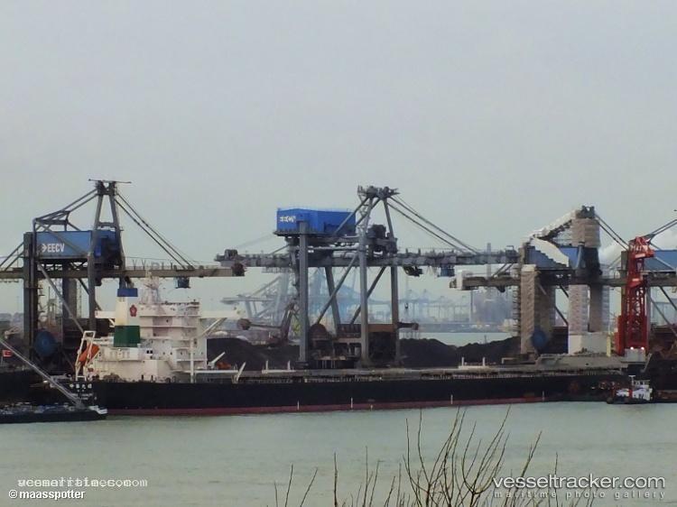 China-Triumph - Bulk Carrier vessel registered in Hong Kong