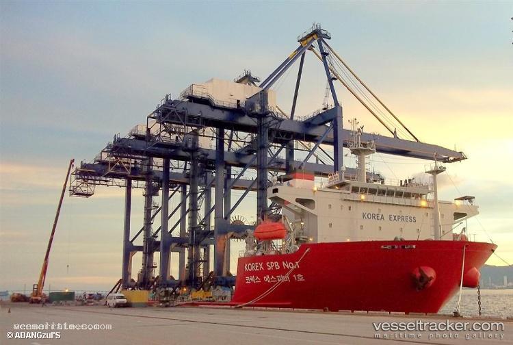 Hanjin-Leader - Heavy Load Carrier vessel registered in South Korea