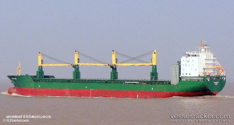Aal-Paris - Multi Purpose Carrier vessel registered in Cyprus