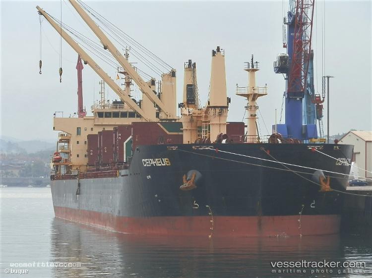 Xin-Hai-Tong-37 - Bulk Carrier vessel registered in Marshall Islands